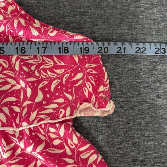 Dressbarn Women’s Size Large Pink Ruffle Tank - Picture 4 of 6